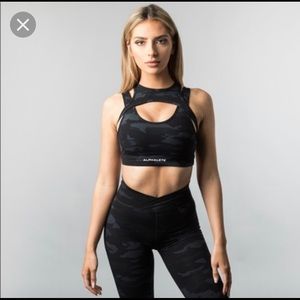 Alphalete Surface Keyhole Bra